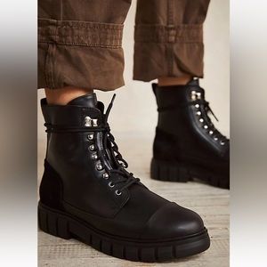 New Free People Shoe The Bear Maxime Lace Up Black Leather Lug Rubber Boots Sz 7